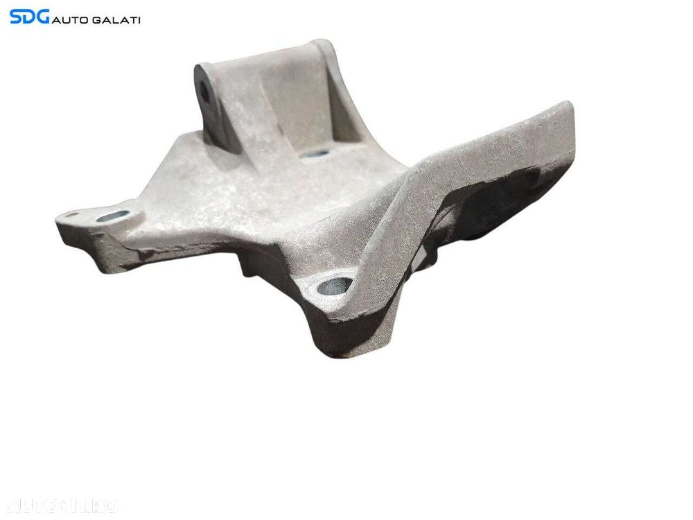 Suport Alternator Renault Clio 2 1.2 Benzina 1998 - 2012 Cod 7700864288 [N3842] - 3