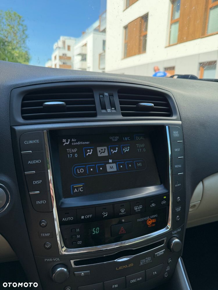 Lexus IS 220 D Prestige - 15