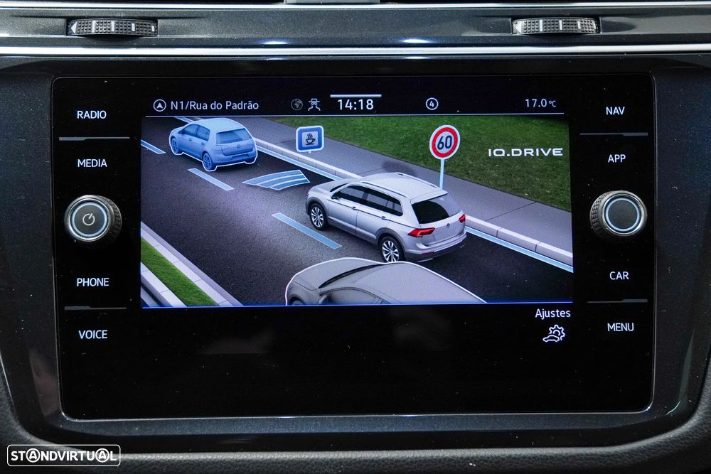 VW Tiguan 2.0 TDI R-Line DSG - 36