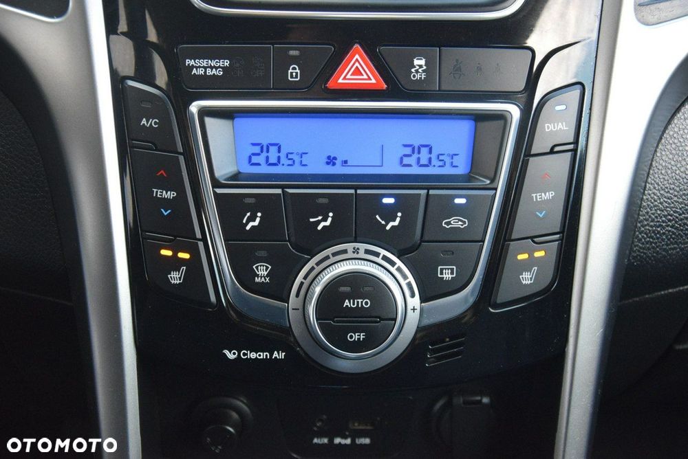 Hyundai i30 1.4 Premium - 33