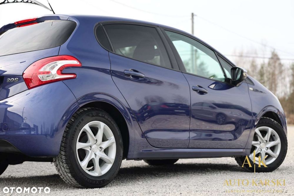 Peugeot 208 - 12