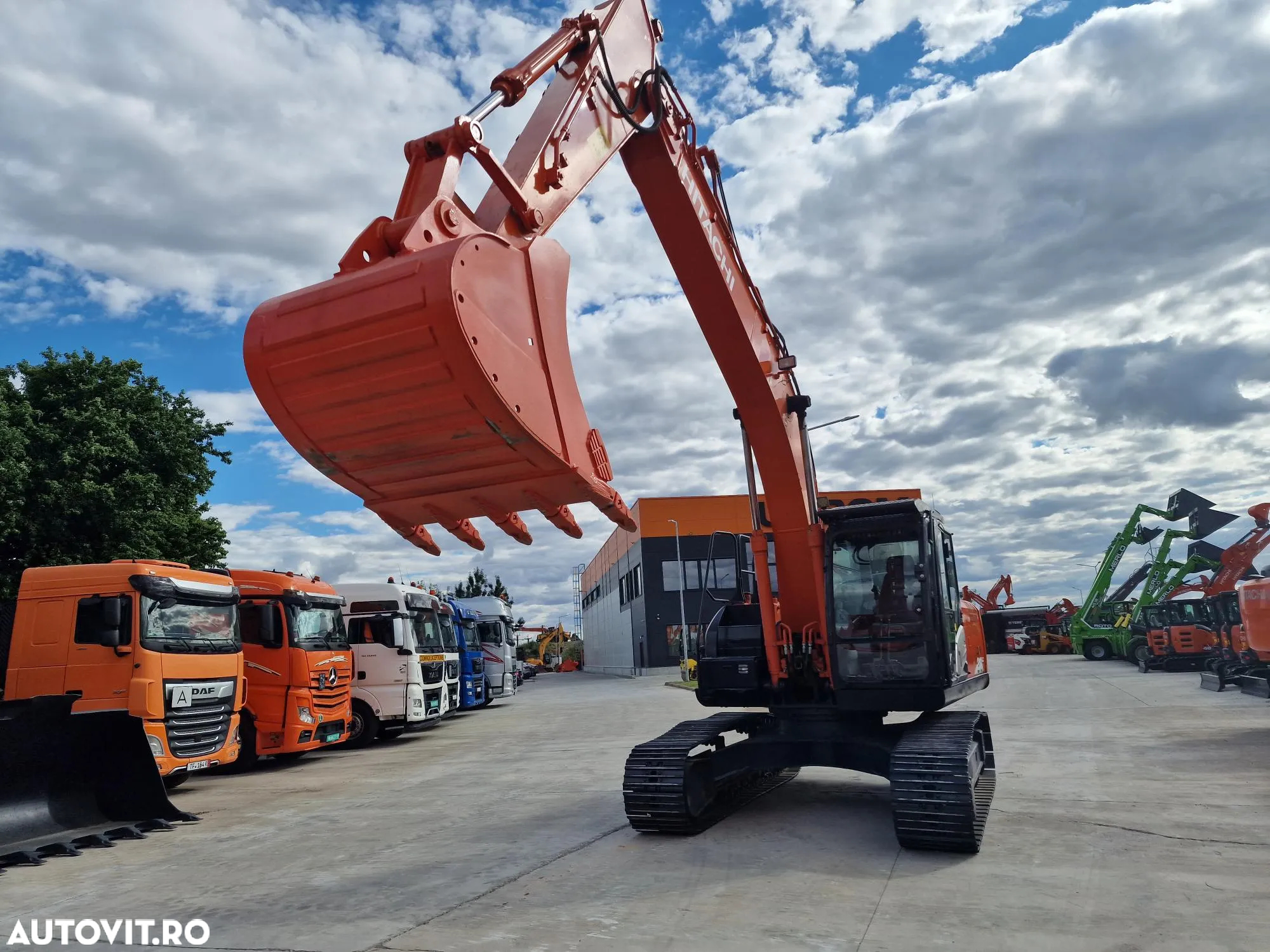 Hitachi ZX210, 23t, cupa 1,3mc NOUA, 12.487h-46900 Eur+Tva, camera spate, instalatia picon, 3 pompe hidraulice HITACHI, protectie acoperis cabina, AC, produs in JAPONIA, posibilitate leasing 46.900 EUR+Tva - 34