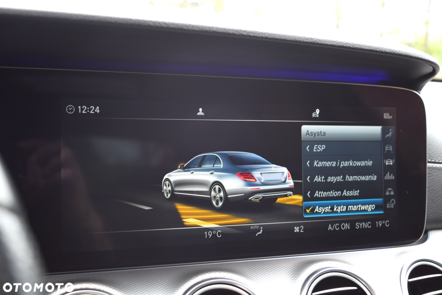 Mercedes-Benz Klasa E 220 d 9G-TRONIC - 37