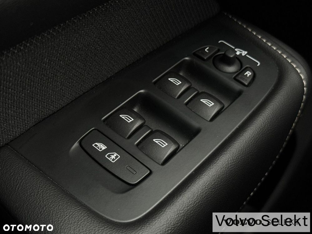 Volvo XC 60 - 22