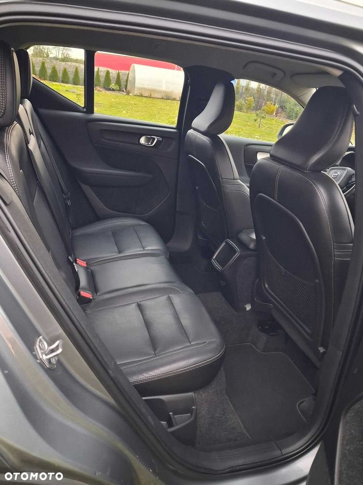 Volvo XC 40 - 4