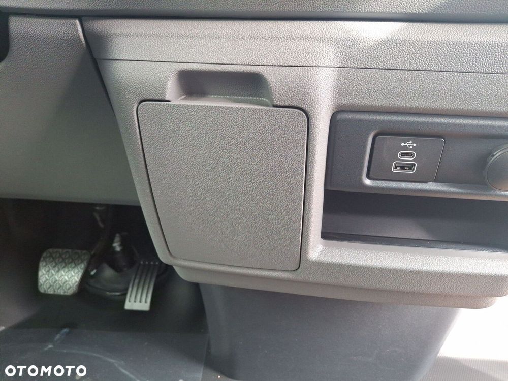 Volkswagen Transporter Furgon Plus - 29