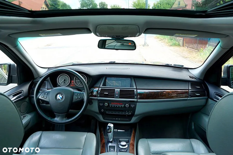 BMW X5 3.0si xDrive - 32