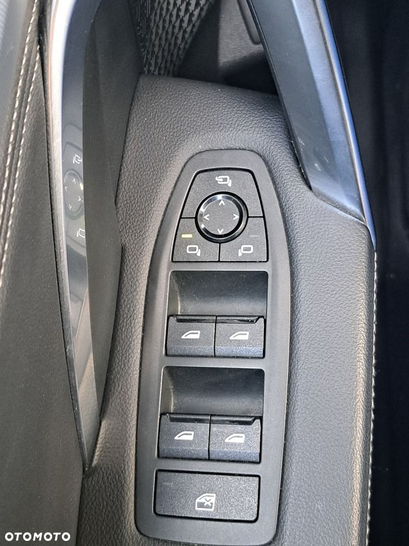 BMW X1 sDrive18i xLine - 13
