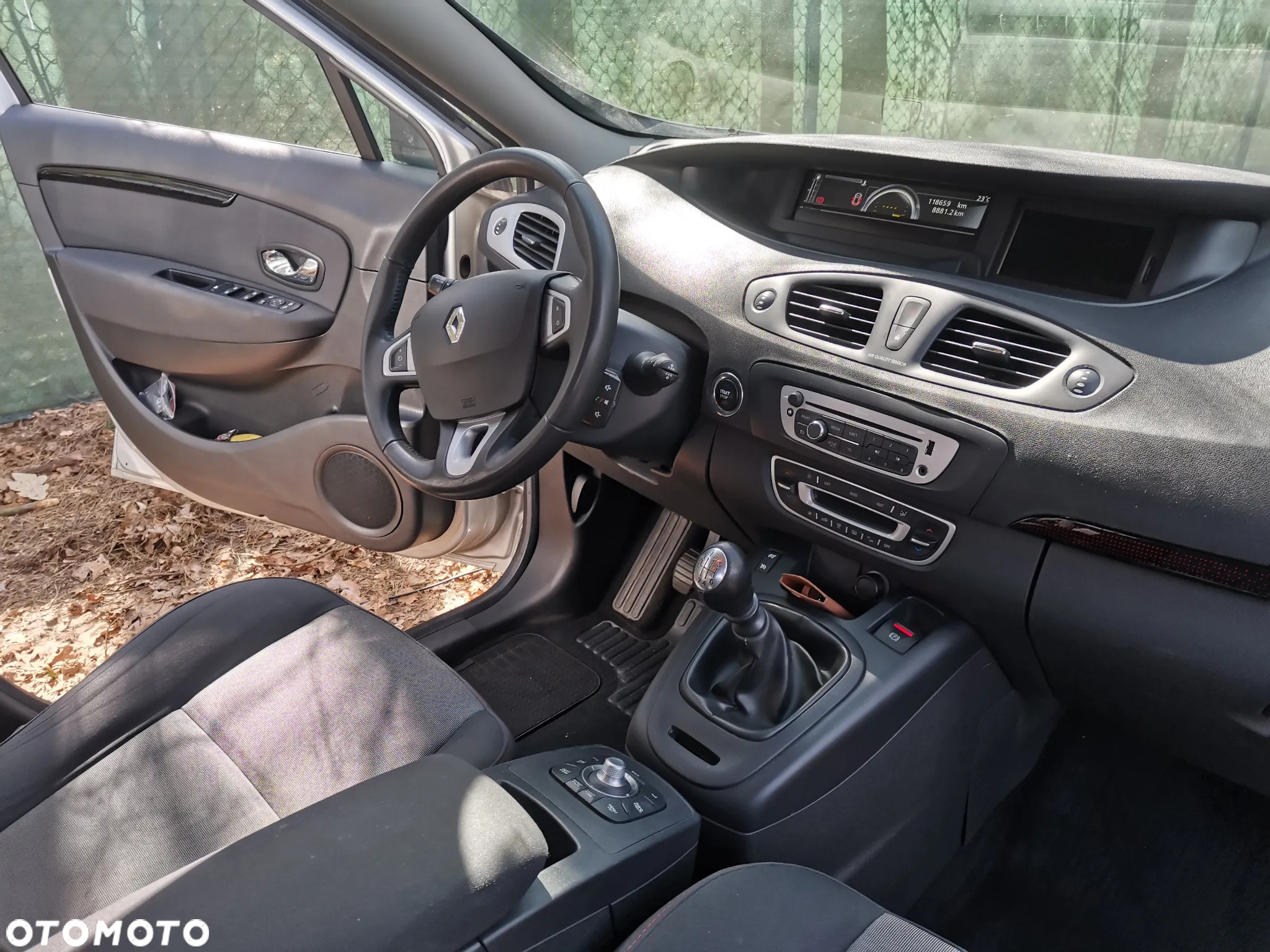 Renault Scenic 1.5dCi TomTom Edition - 18