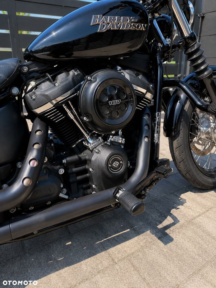 Harley-Davidson Dyna Street Bob - 6
