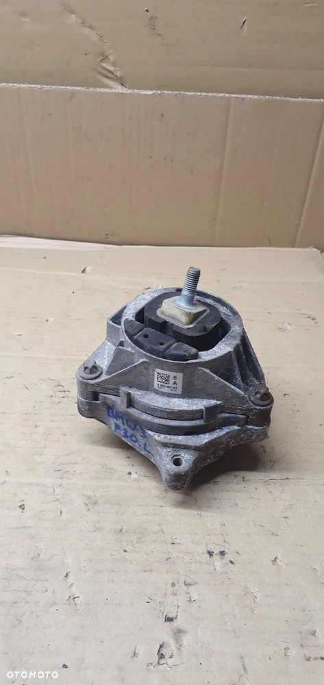 Łapa poduszka silnika lewa BMW 3 F30 F31 1.5 6859407 - 3