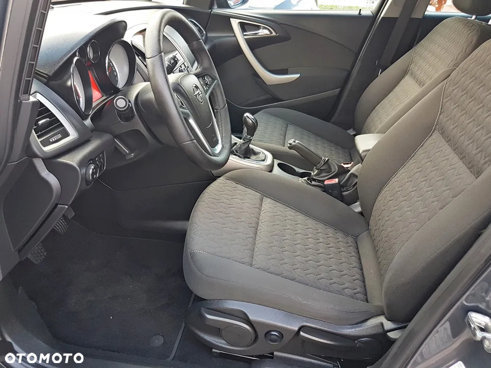 Opel Astra 2.0 CDTI Exklusiv - 14