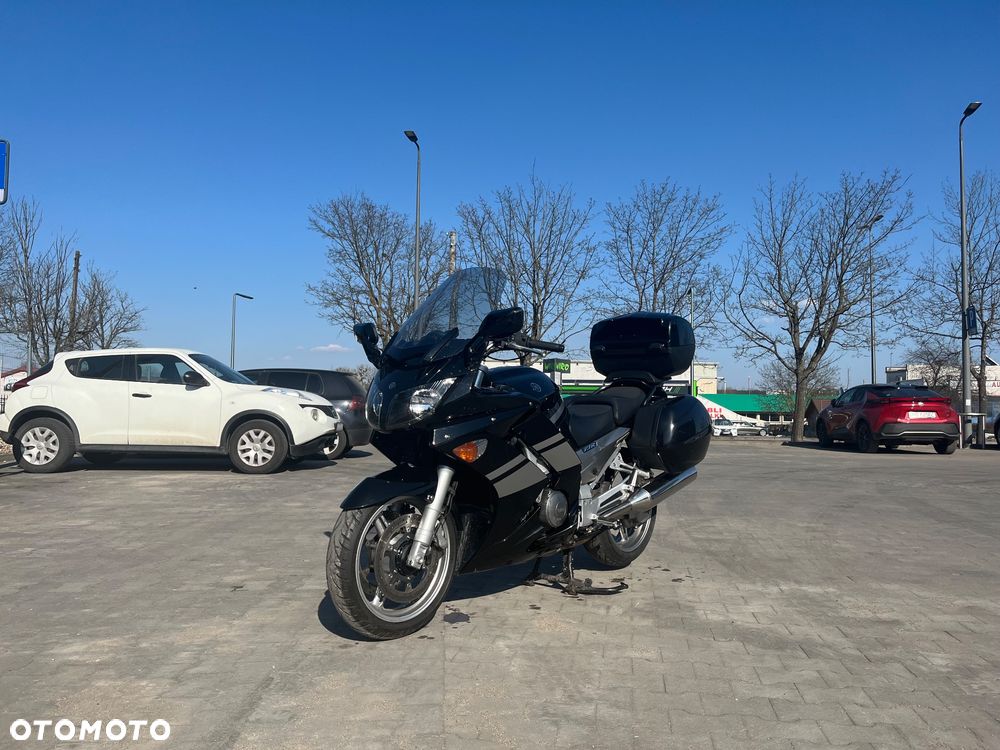 Yamaha FJR - 2