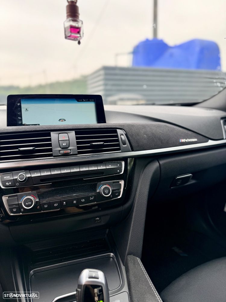 BMW 330 e iPerformance Pack M - 6