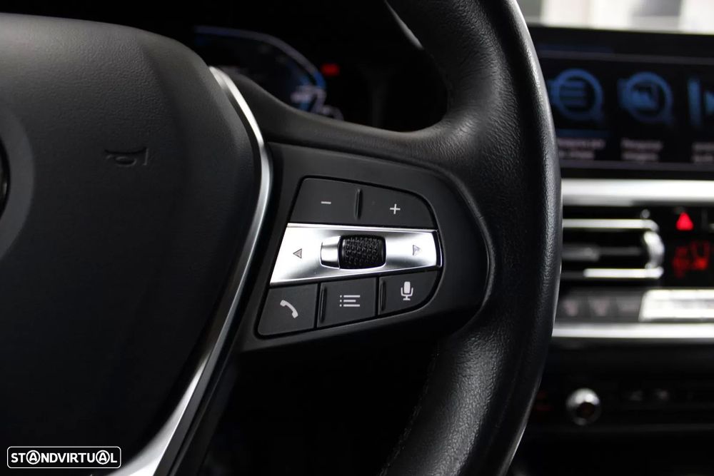 BMW 320 e Corporate Edition Auto — fotografia 11