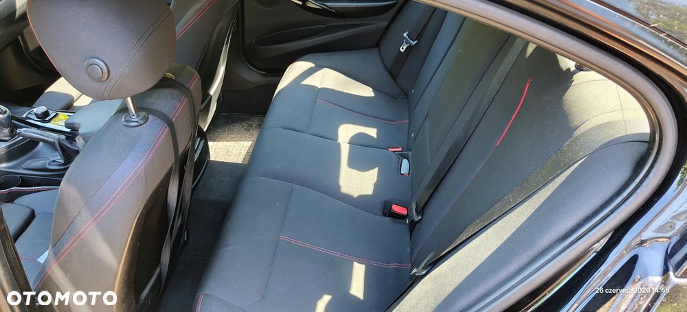 BMW Seria 3 320d Efficient Dynamics Sport Line - 8