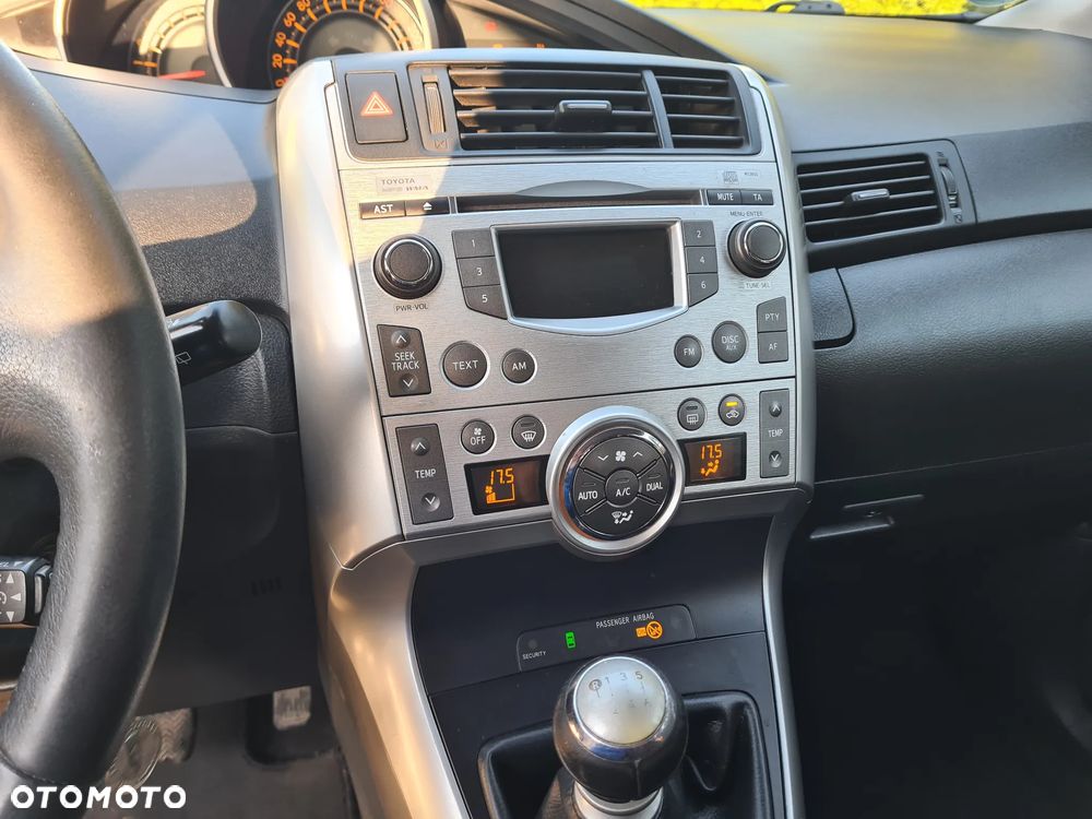 Toyota Verso 1.6 Luna EU5 - 6