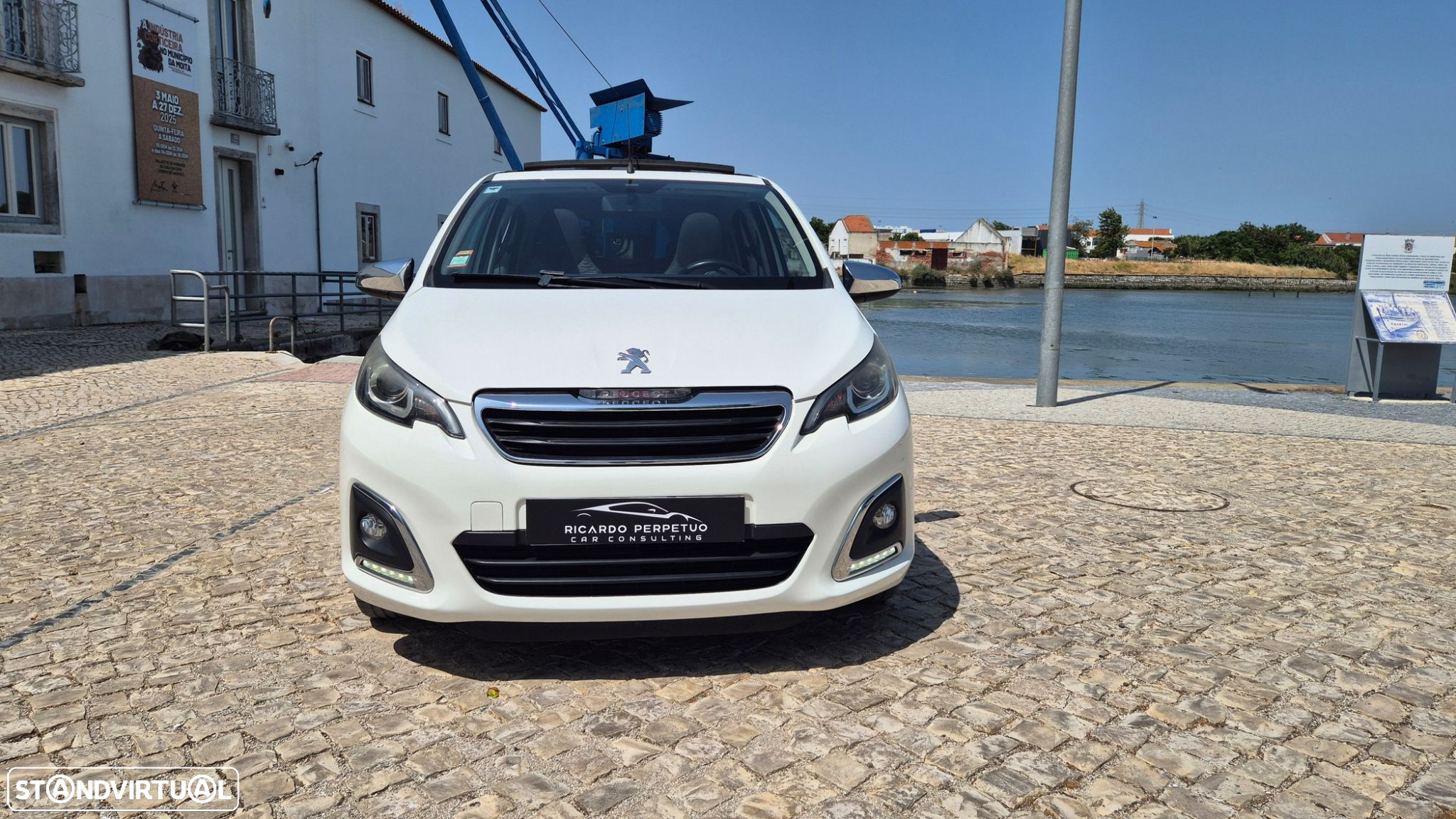 Peugeot 108 Top! 1.2 PureTech Allure - 2