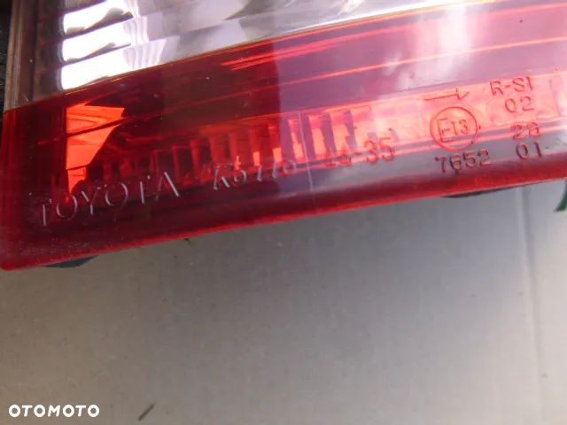 LAMPA PRAWY TYŁ PRAWA TYLNA TOYOTA AVENSIS VERSO - 6
