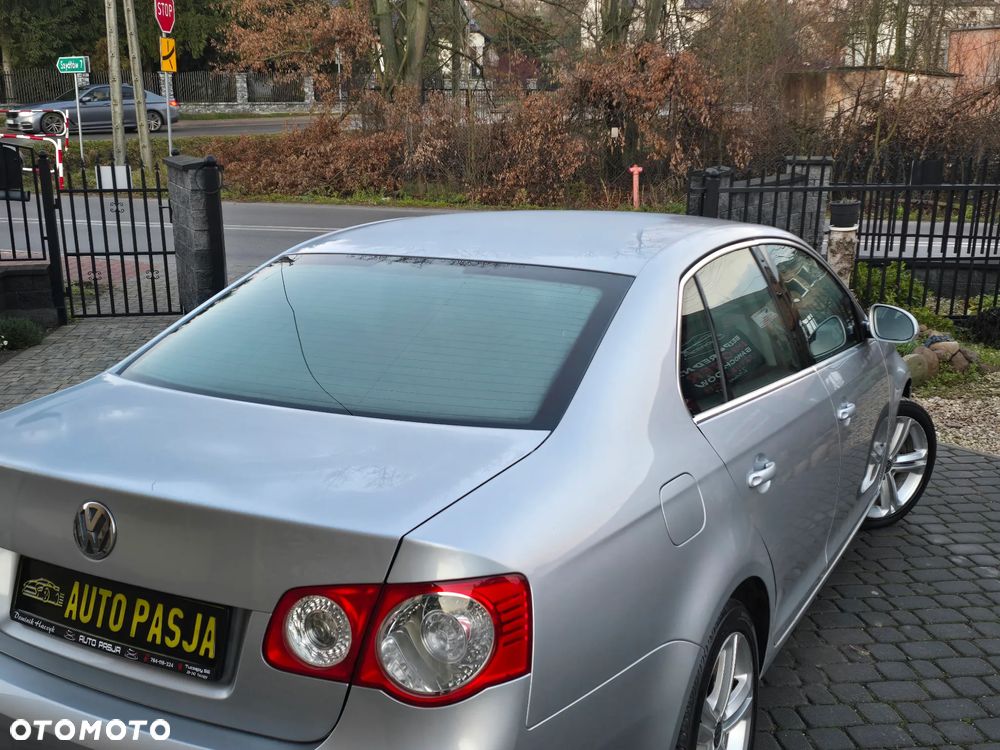 Volkswagen Jetta 1.6 United - 13