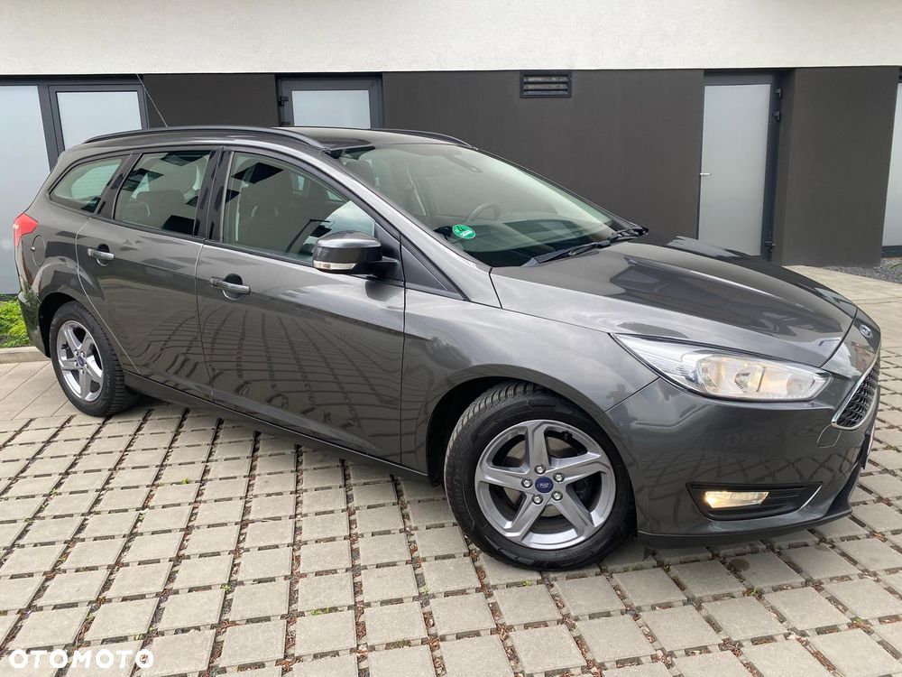 Ford Focus 1.0 EcoBoost Titanium - 11