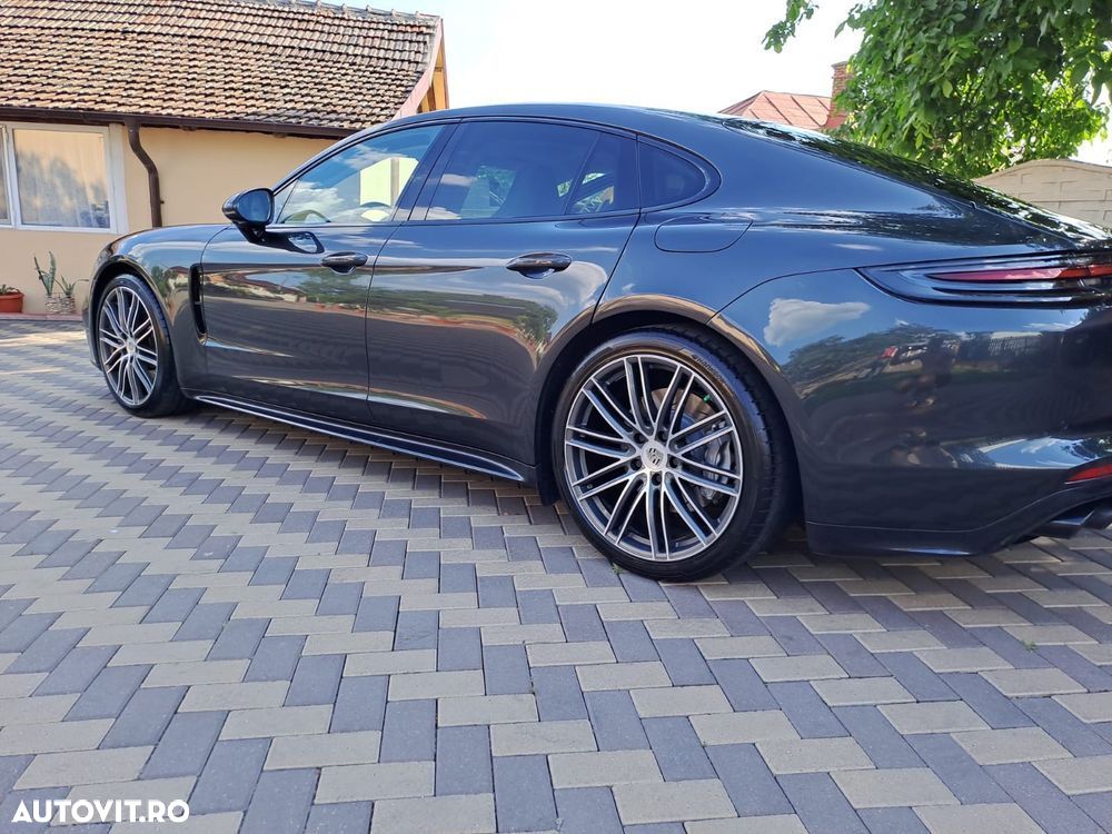 Porsche Panamera 4 E-Hybrid - 3