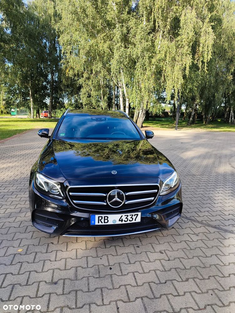 Mercedes-Benz Klasa E 300 d T 9G-TRONIC - 14