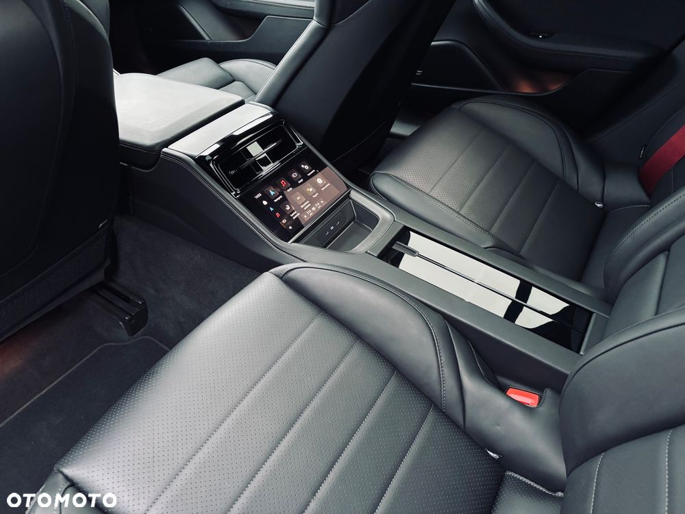 Porsche Panamera 4S E-Hybrid - 8