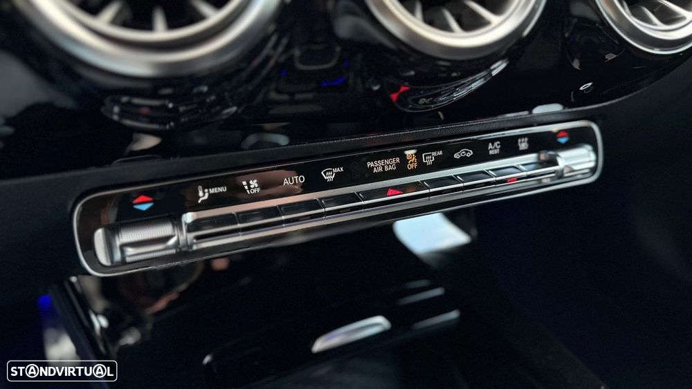 Mercedes-Benz CLA 250 e Shooting Brake AMG Line - 12