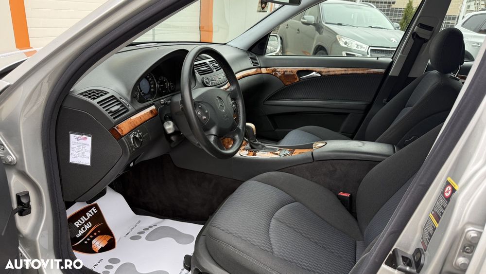 Mercedes-Benz E - 12