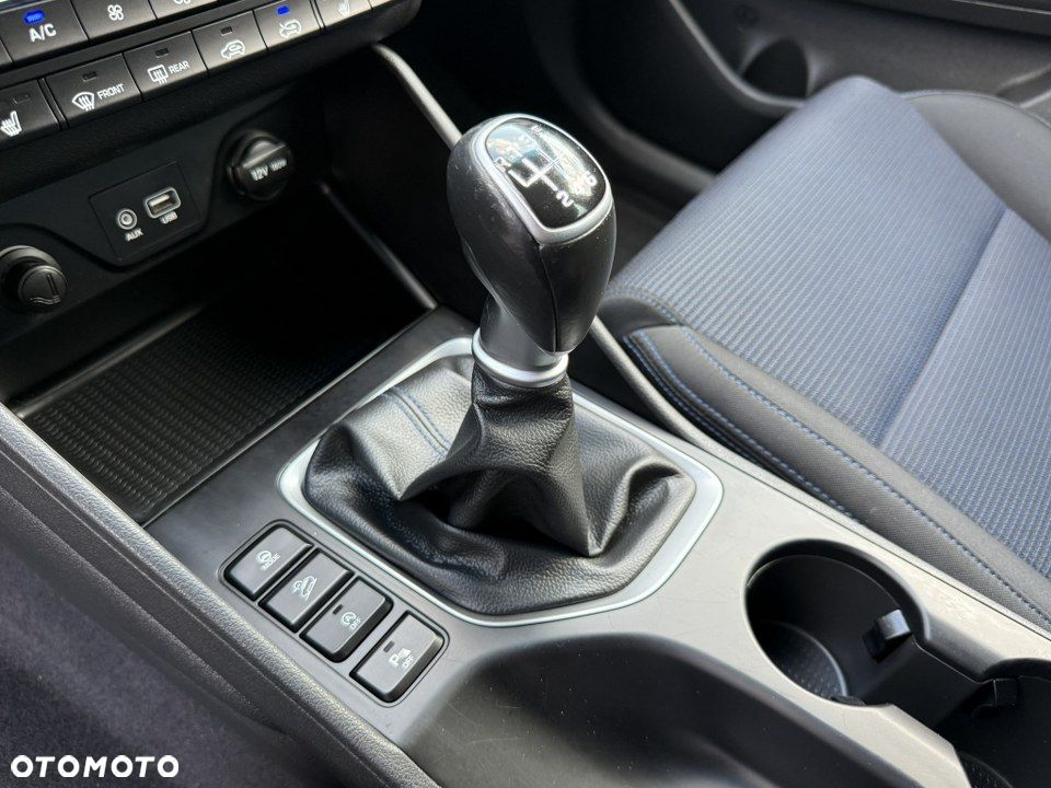 Hyundai Tucson 1.6 GDI BlueDrive Design 2WD - 25