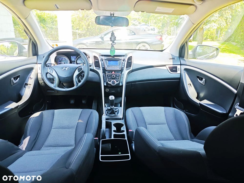 Hyundai i30 1.4 CRDi Premium - 29