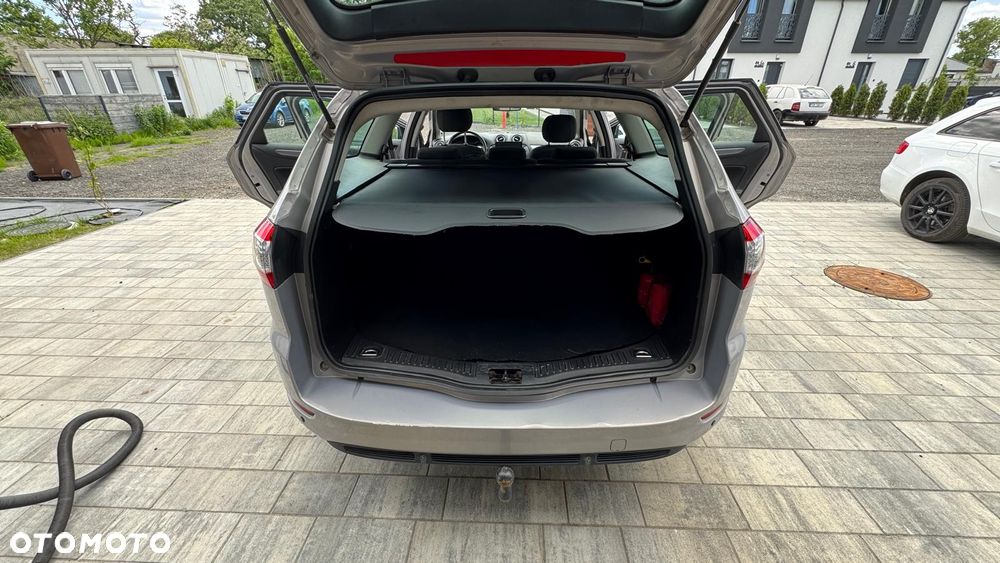 Ford Mondeo - 19