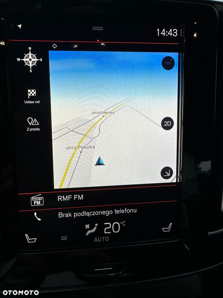 Volvo XC 40 T3 Momentum Pro - 25