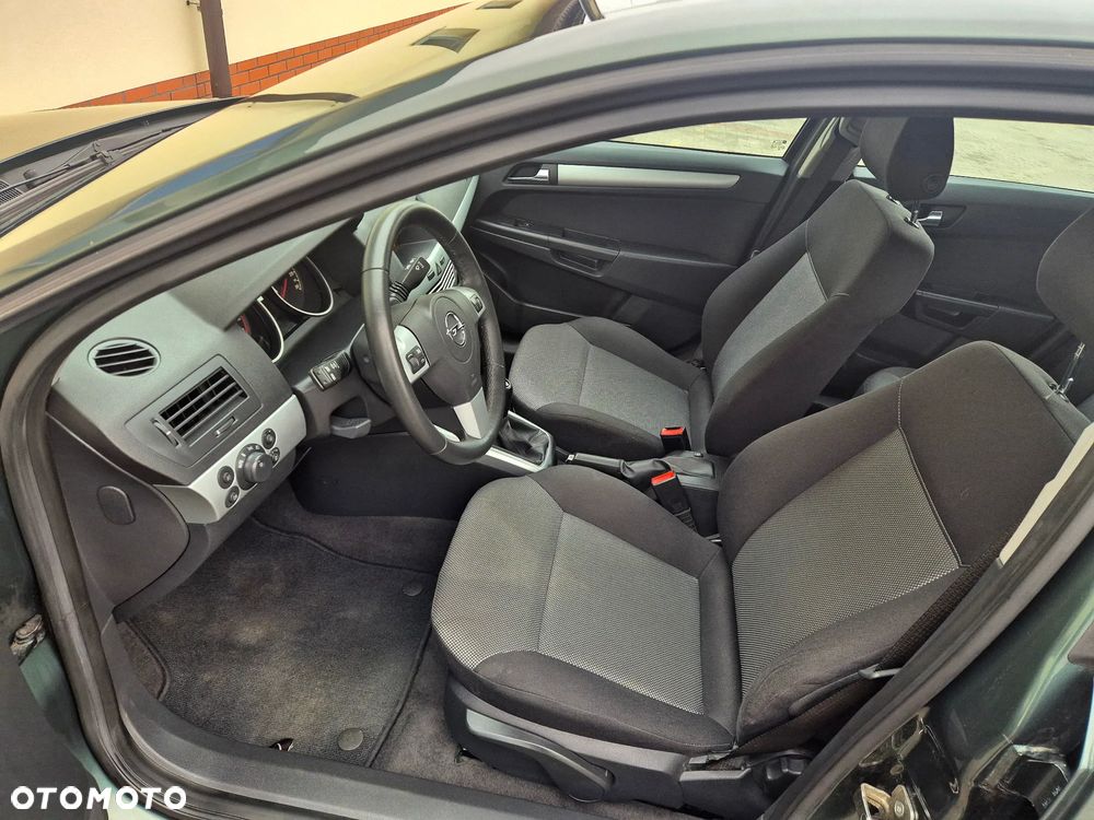 Opel Astra 1.6 Enjoy - 21