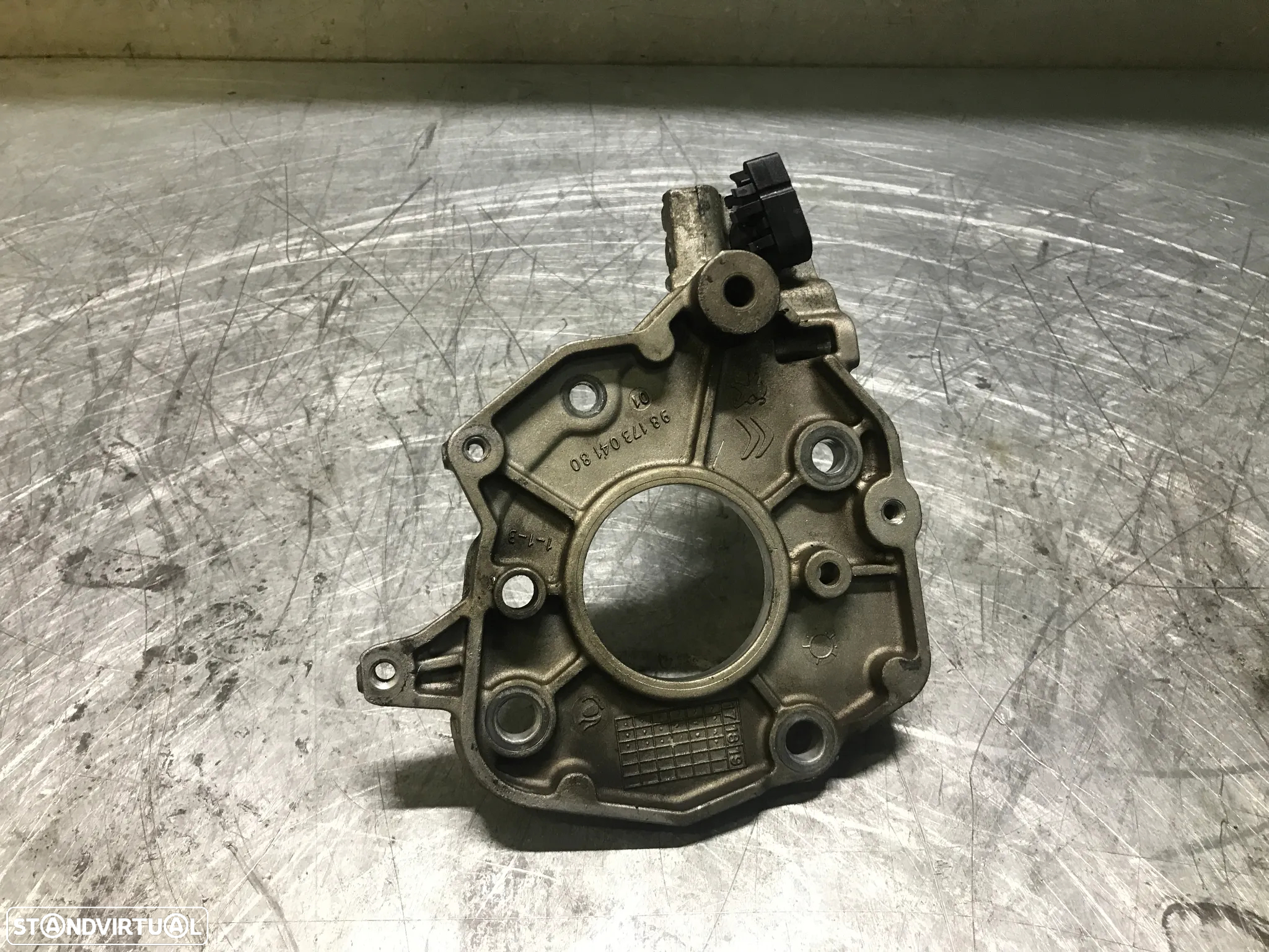 APOIO / SUPORTE DA BOMBA PEUGEOT / CITROEN / FORD 1.5HDI 1.5TDCI 9817304180 - 3