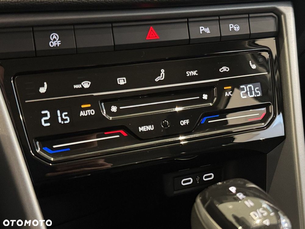 Volkswagen T-Roc - 34
