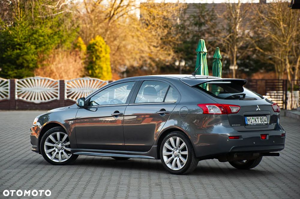 Mitsubishi Lancer 1.8 CVT Intense - 19