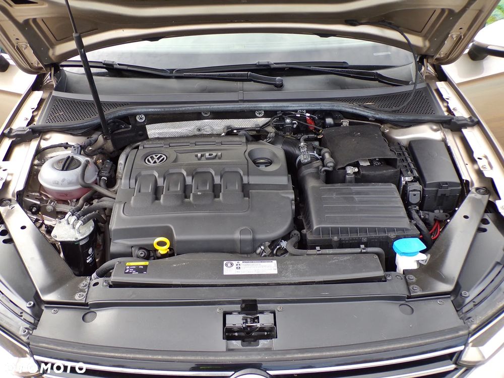 Volkswagen Passat 1.6 TDI (BlueMotion Technology) Comfortline - 29