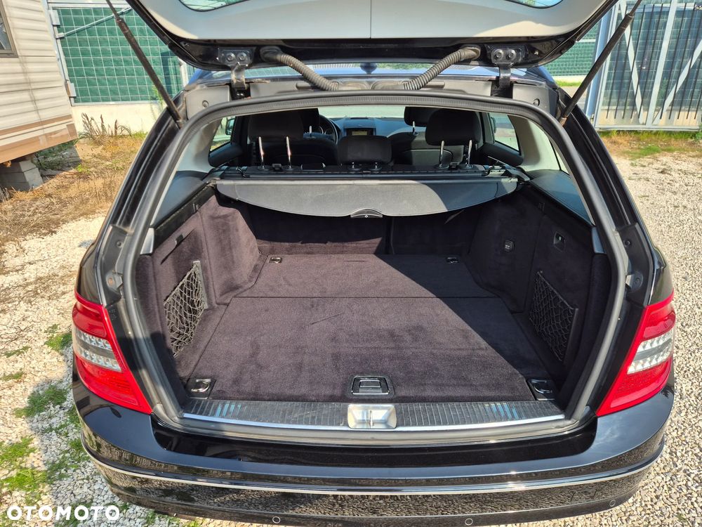 Mercedes-Benz Klasa C 180 Kompressor Automatik BlueEFFICIENCY - 19