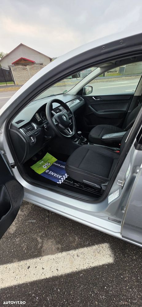 Skoda Rapid 1.6 TDI Elegance Green tec - 11