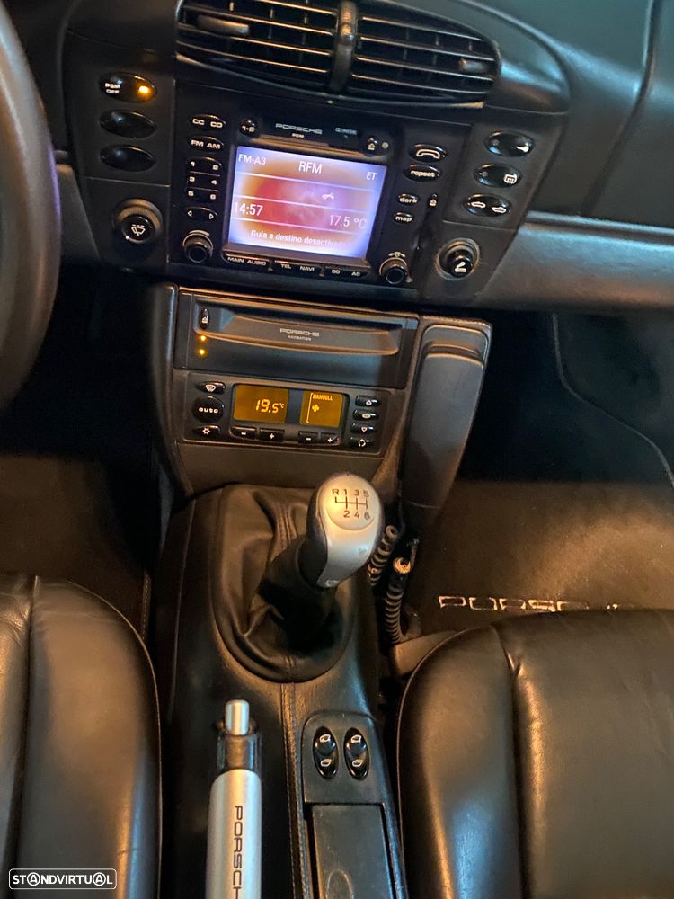 Porsche 911 Série F - 18