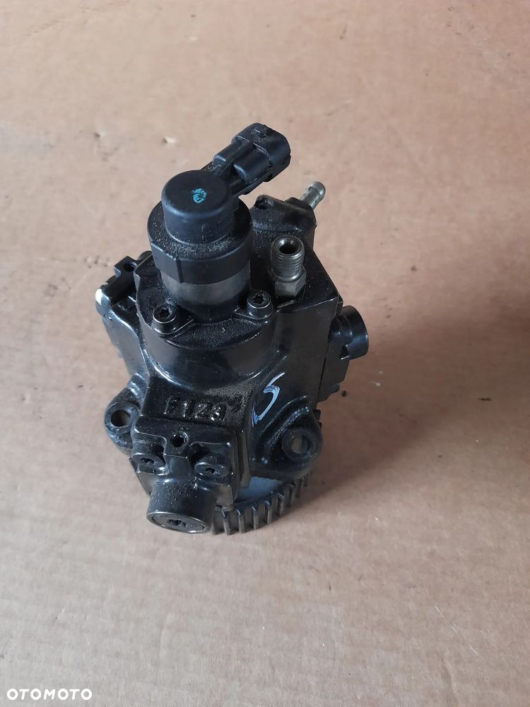 Pompa wtryskowa Opel 1.9 CDTI / JTD Z19DTH 0445010128 - 5