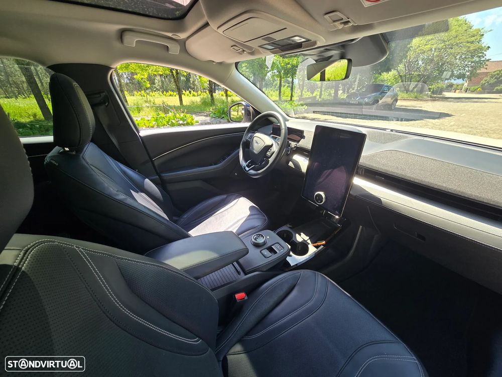 Ford Mustang Mach-E Standard - 13