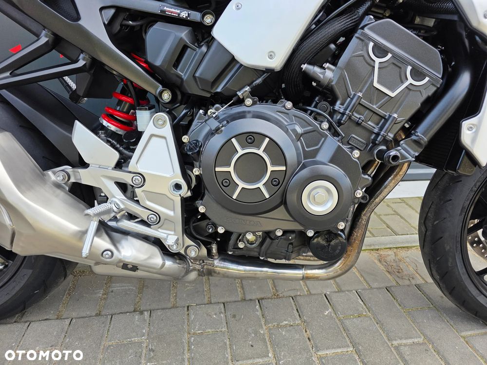 Honda CB - 23