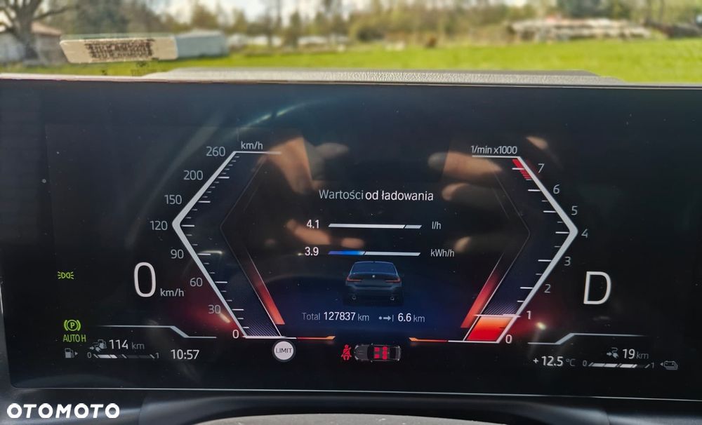 BMW Seria 3 330e M Sport - 34