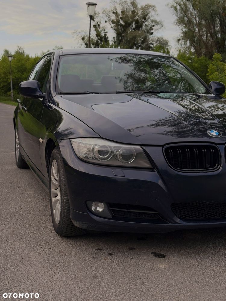 BMW Seria 3 318d - 4