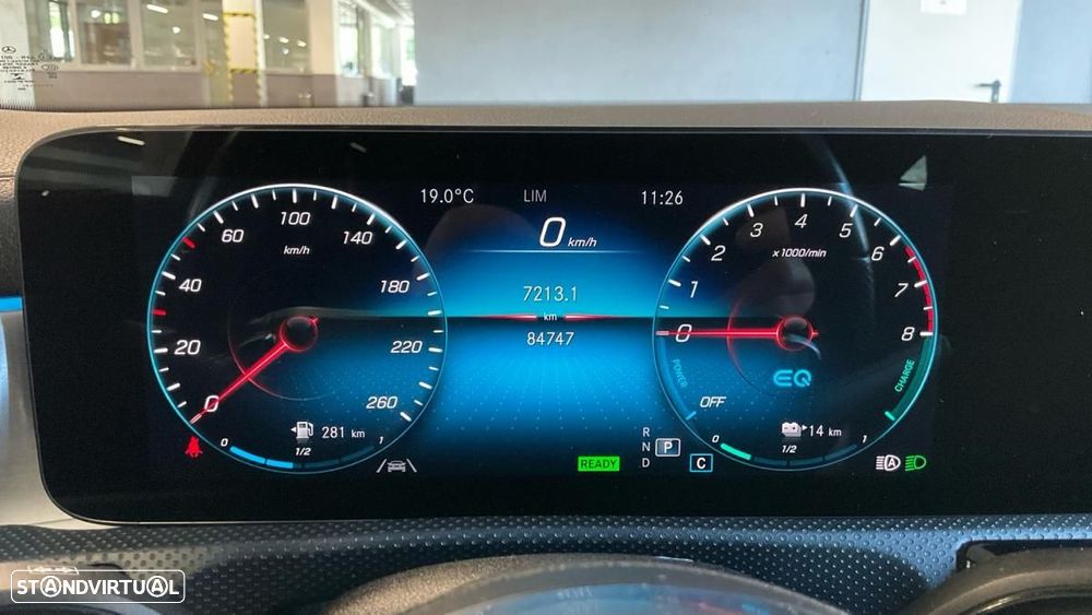 Mercedes-Benz CLA 250 e Shooting Brake AMG Line - 3
