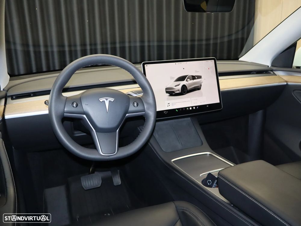 Tesla Model Y Long Range Dual Motor AWD - 15