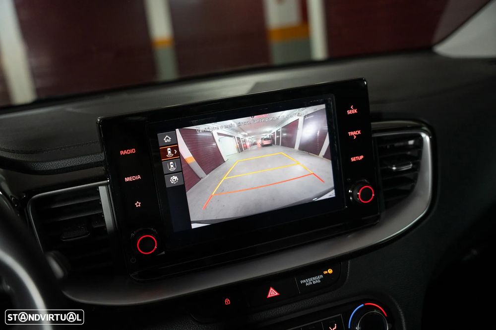 Kia Ceed SW 1.0 T-GDI Sport - 17